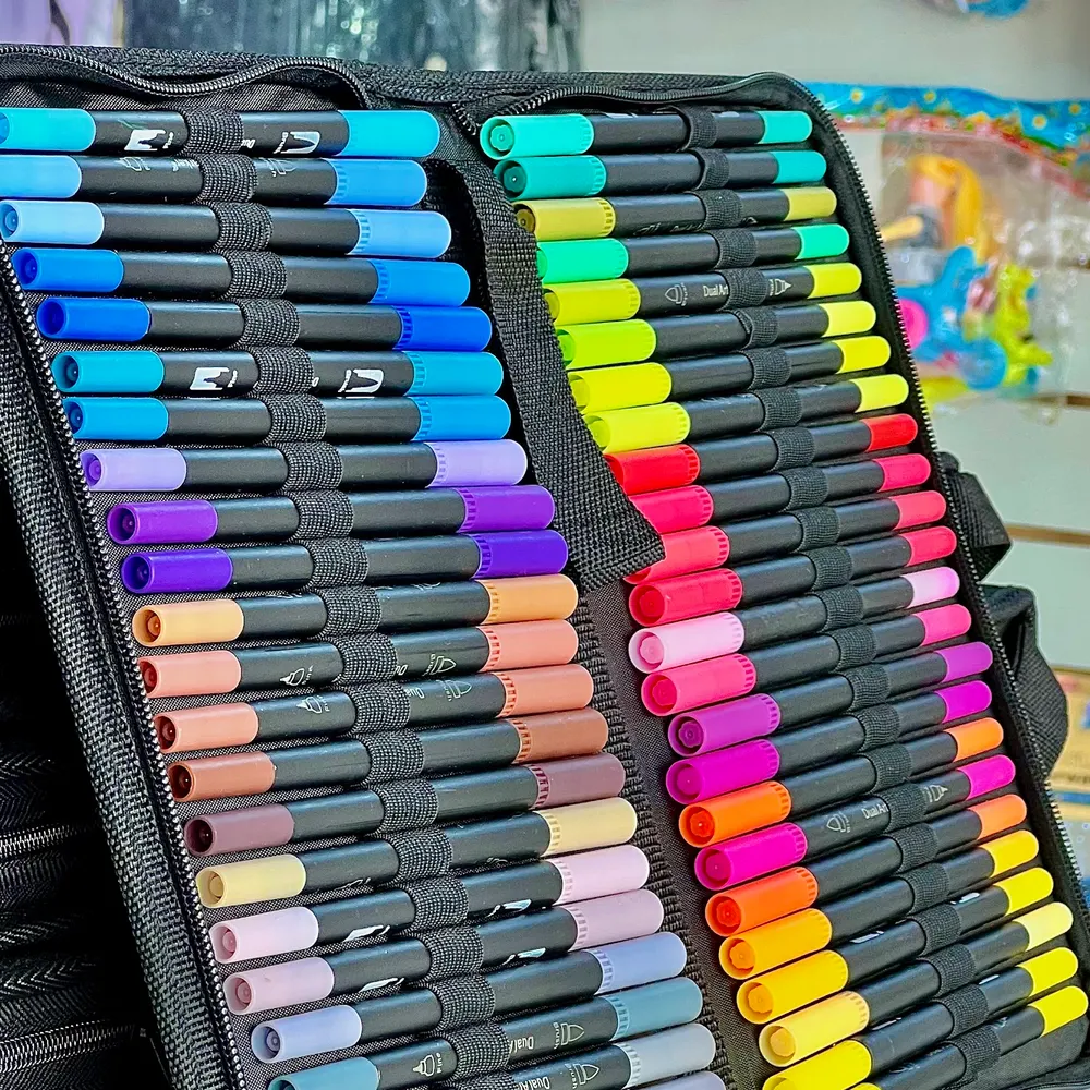 Estojo com 48 Canetas Coloridas